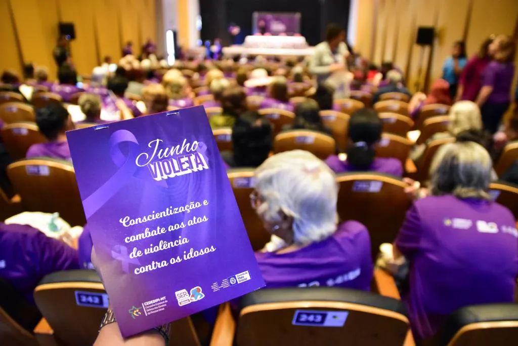 Seminário destaca prevenção à violência contra idosos em Mato Grosso