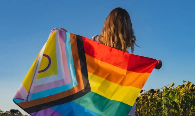 Feira de empregabilidade promove inclusão na semana LGBTQIA+ em SP