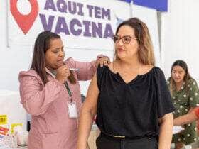 Vacinacao nos shoppings de Cuiaba recebe elogios e amplia imunizacao
