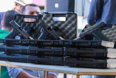 Varzea Grande fortalece seguranca com 300 novas pistolas