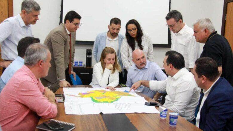 Varzea Grande se prepara para virar polo tecnologico e recebe empresarios em potencial parque