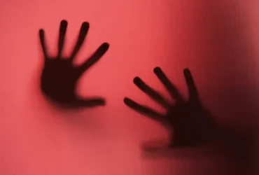 Homem agride namorada por ciúme durante confraternização em Cuiabá