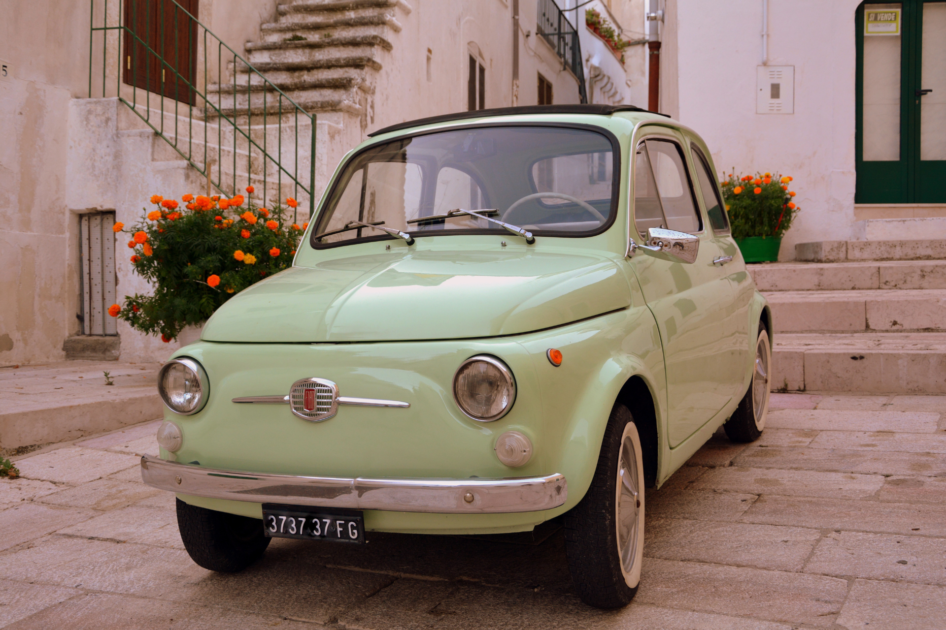 Carros pequenos com baixo custo: Modelos econômicos para comprar em 2025 82 carro pequeno e barato