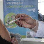 São Paulo (SP), 09/06/2025 - A Secretaria Municipal da Saúde de São Paulo inicia ações de intensificação da vacinação contra a influenza. Posto de vacinação no Terminal Parque Dom Pedro II, no centro da capital paulista. Foto: Paulo Pinto/Agência Brasil. Foto: Paulo Pinto/Agência Brasil