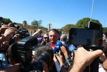 Brasília (DF), 18/07 /2025 - Bolsonaro fala a imprensa após colocar tornozeleira na Secretaria de Administração Penitenciária do Distrito Federal. Foto Antônio Cruz / Agência Brasil
