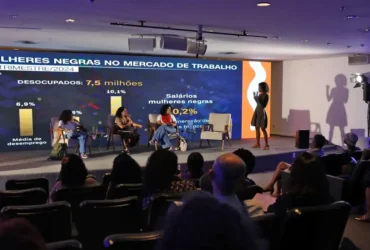 Brasília (DF) 24/07/2025 - Andressa Franco, Carmela Zigone, Rosemeire Bezerra, Eliane Barbosa, participam do painel Justiça fiscal e reparação para mulheres negras no 18º Festival Latinidades 2025, no