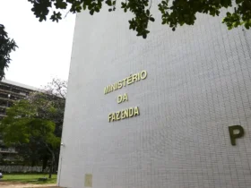 Ministério eleva previsão do PIB para 2,5% em 2025