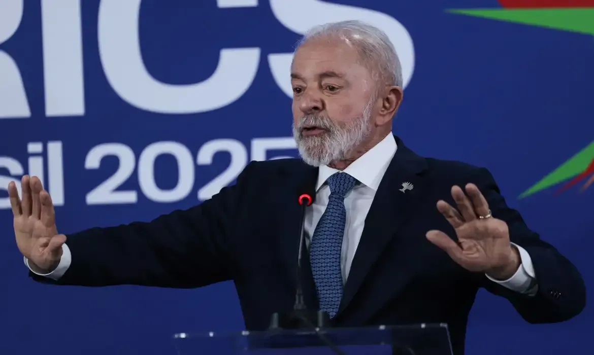 Divergência sobre IOF revela tensão democrática, afirma Lula