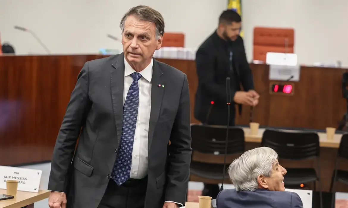 PGR pede condenação de Bolsonaro e aliados por golpe