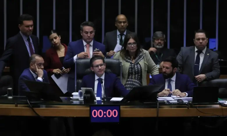 Câmara aprova projeto que flexibiliza licenciamento ambiental