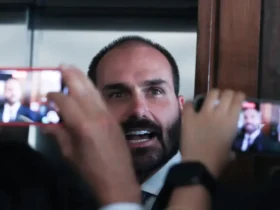 Inquérito contra Eduardo é prorrogado por decisão de Moraes