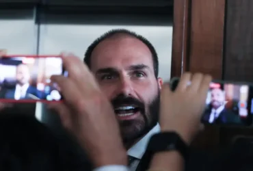Inquérito contra Eduardo é prorrogado por decisão de Moraes