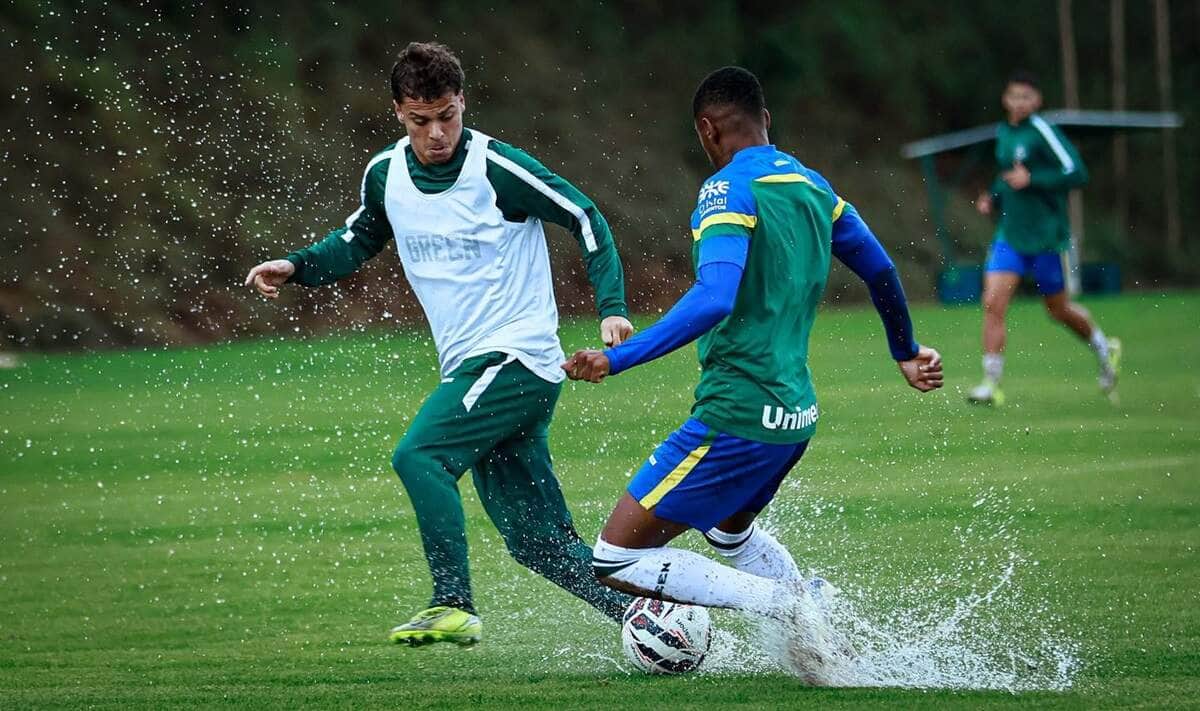 Goiás x Cuiabá: Onde assistir ao vivo, escalações e análise do duelo decisivo na Série B 2025. Imagem: Divulgação Goiás Goiás x Cuiabá: Onde assistir ao vivo, escalações e análise do duelo decisivo na Série B 2025. Imagem: Divulgação Goiás