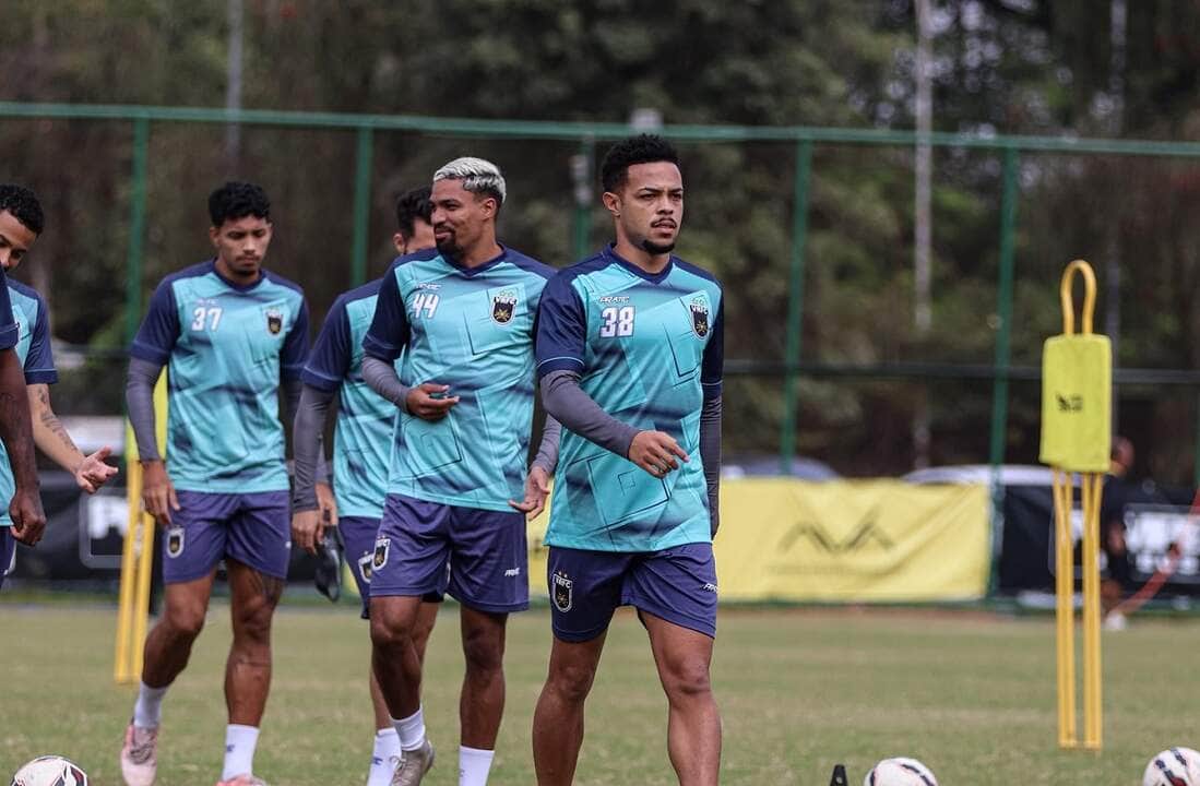 Botafogo-SP x Volta Redonda: onde assistir ao vivo, escalações e palpites da Série B. Imagem: Divulgação Voltaço Botafogo-SP x Volta Redonda: onde assistir ao vivo, escalações e palpites da Série B. Imagem: Divulgação Voltaço