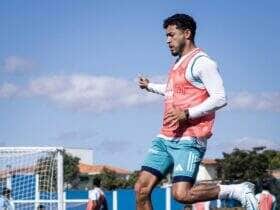 Cruzeiro x Grêmio: Onde assistir, escalações e tudo sobre o duelo no Mineirão pelo Brasileirão 2025. Imagem: Gustavo Aleixo/Cruzeiro