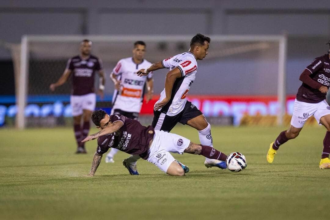 Athletic x Coritiba: onde assistir, prováveis escalações e o clima para o duelo quente da Série B. Imagem: Divulgação Athletic