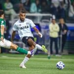 Grêmio x Fortaleza: Saiba onde assistir ao vivo e confira tudo sobre o duelo decisivo na Série A. Imagem: Lucas Uebel/GFBPA