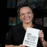 Tv exibe entrevista inédita com escritora eleita para a ABL