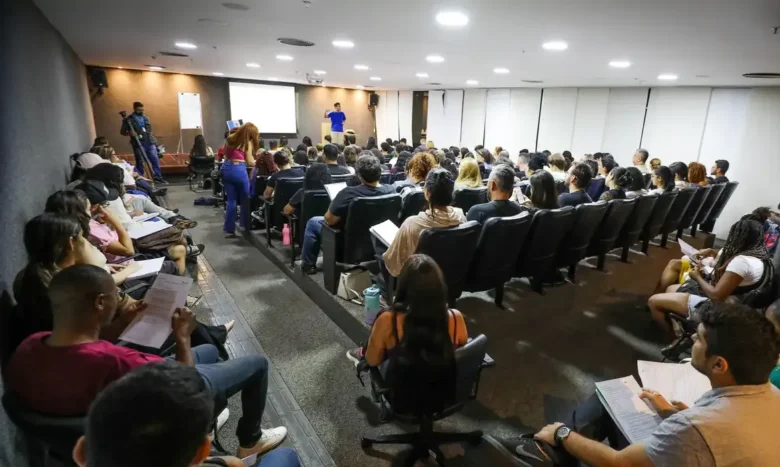 Inscrições para professores começam com prova nacional inédita