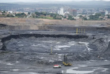 Paracatu (MG), 06/02/2015 - A mineração no chamado Morro do Ouro, liderada pela empresa canadense Kinross Gold Corporation, representa a principal atividade industrial para a geração de emprego e rend