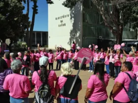 Manifestação em Brasília exige acesso a medicamentos para câncer