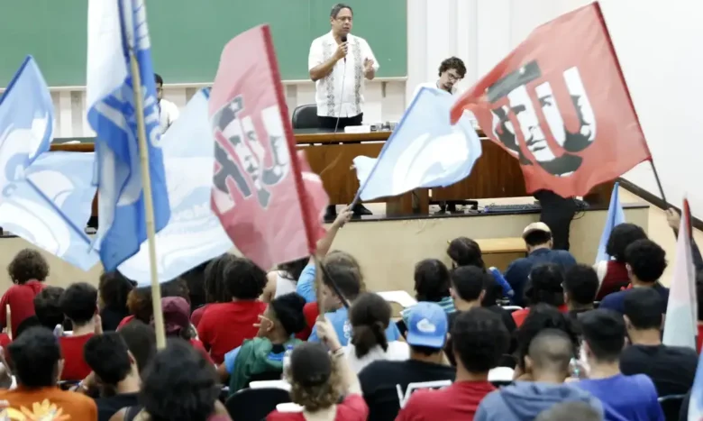 Autonomia é essencial para garantir soberania digital, diz Orlando Silva