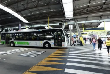 Polícia prende suspeito por ataque a ônibus em São Paulo