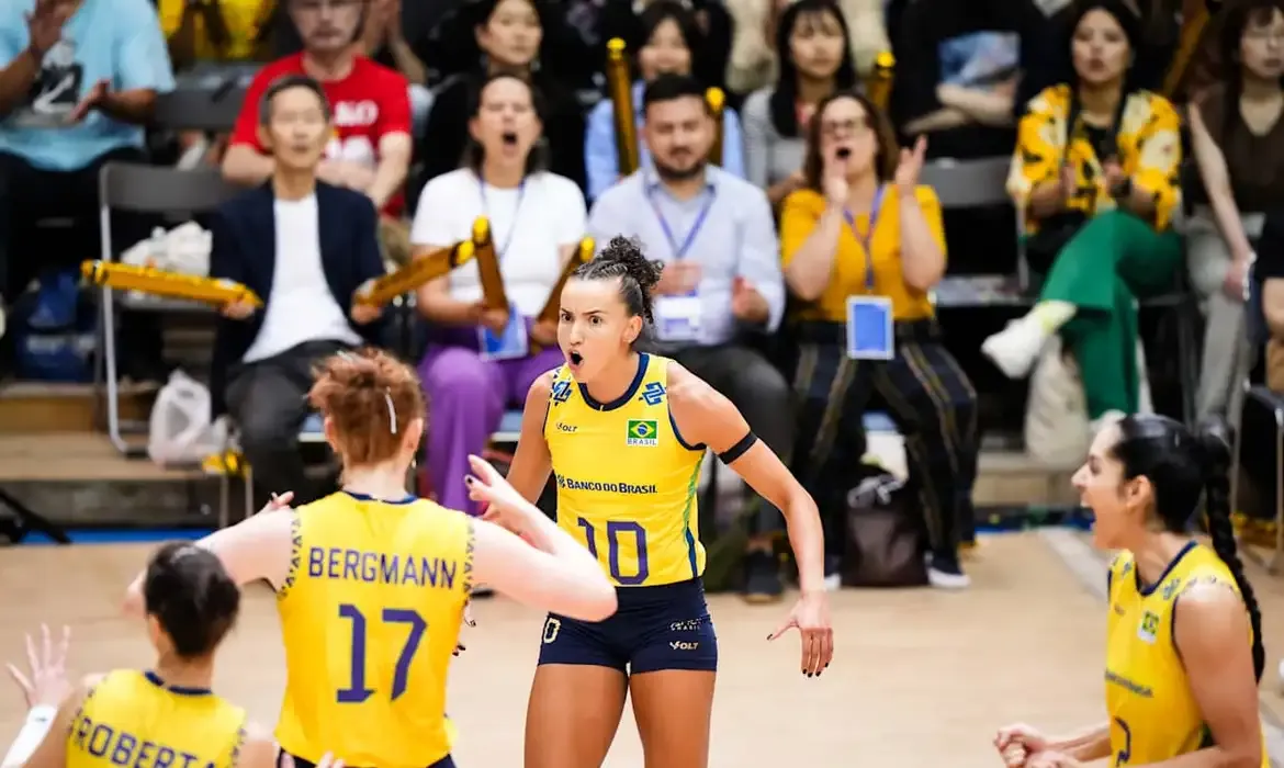 Brasil conquista vitória na liga ao bater Polônia e assume vice-liderança