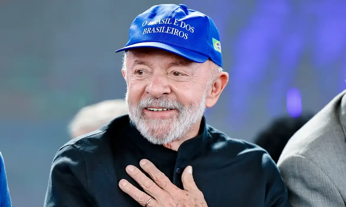 Lula critica jornada 6x1 e propõe modelo de trabalho mais flexível