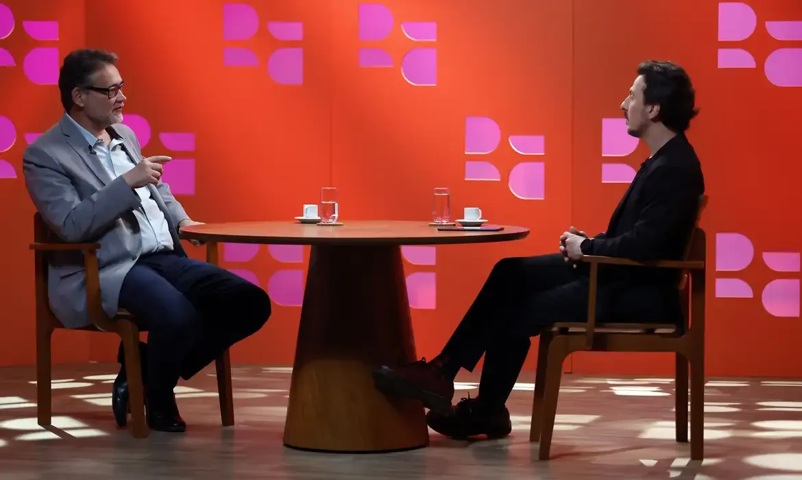 São Paulo (SP), 29/04/2025 - Professor João Cezar Castro Rocha participa do programa DR com Demori. Foto: Paulo Pinto/Agência Brasil