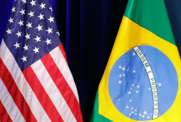 Los Angeles - EUA, 09/06/2022 - Bandeiras do Brasil e dos Estados Unidos. Foto: Alan Santos/PR