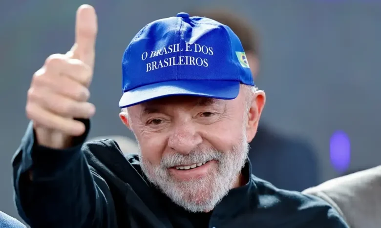 Lula afirma ter apoio popular para enfrentar sanções de Trump