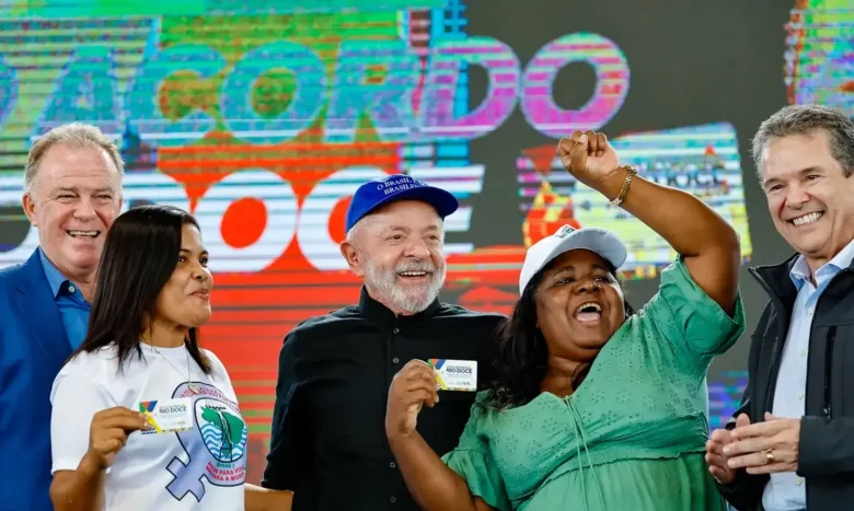 Lula anuncia indenização bilionária para atingidos em Mariana