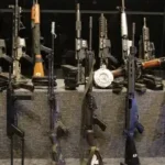 Polícia apreende arsenal e prende suspeitos em ofensiva contra crime