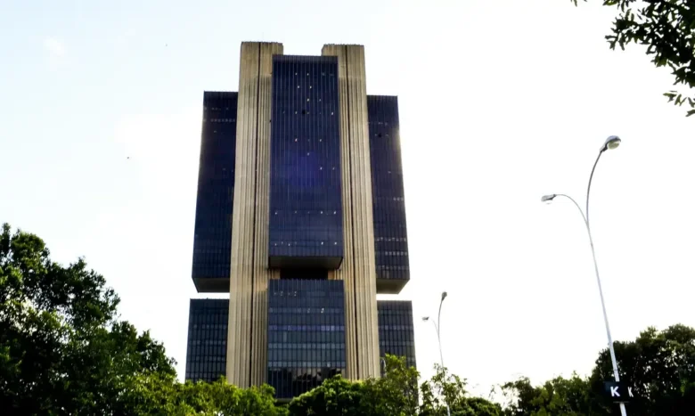 Banco Central só publicará nova carta se inflação ultrapassar o teto em abril