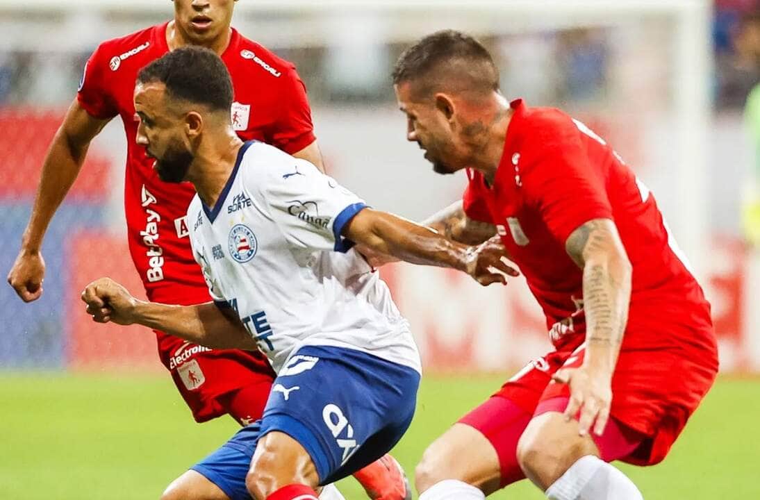 Fortaleza x Bahia: Onde assistir ao vivo, escalações e o que esperar do duelo nordestino pelo Brasileirão Série A 2025. Imagem: @leticiamartinsphoto & @therafao Fortaleza x Bahia: Onde assistir ao vivo, escalações e o que esperar do duelo nordestino pelo Brasileirão Série A 2025. Imagem: @leticiamartinsphoto & @therafao