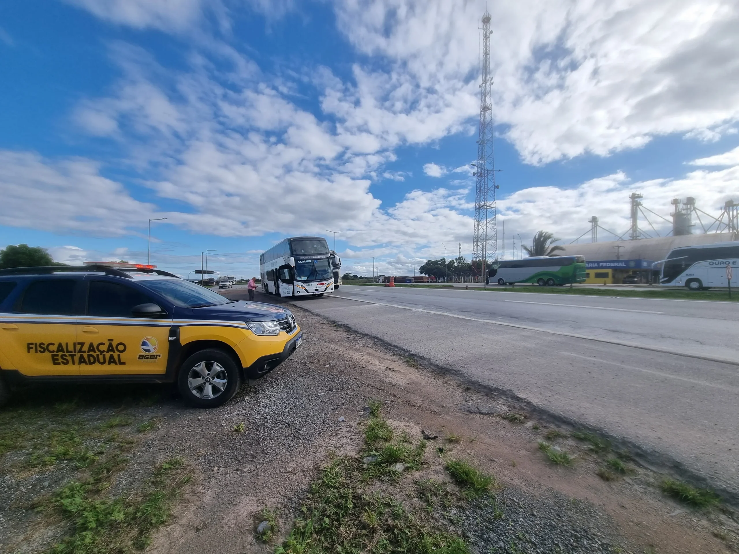 Carga de pneus é apreendida pela PRF em Rondonópolis durante fiscalização
