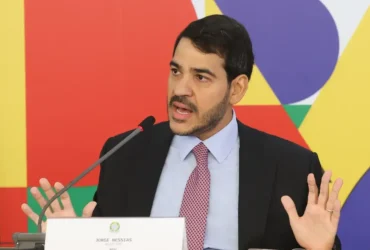 Agu garante legalidade de decreto do IOF em resposta ao STF