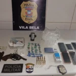 Ação conjunta localiza faccionados com arma e drogas em operação no interior