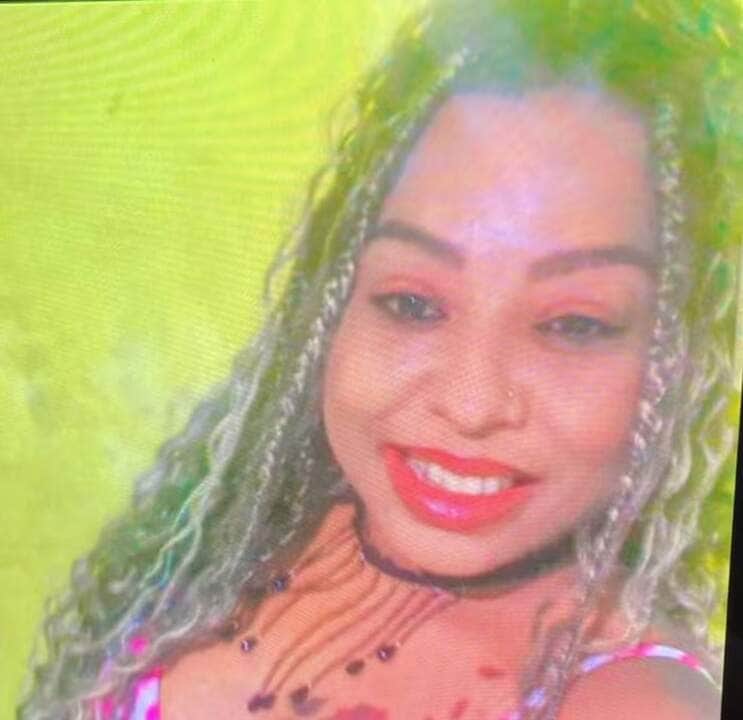 Mãe morre afogada ao salvar filho no Rio Coxipó, em Cuiabá 82 O corpo de Helenice Oliveira de Freitas, de 36 anos, foi encontrado na manhã desta segunda-feira (14), no Rio Coxipó, em Cuiabá.