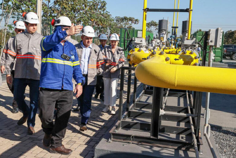 Capital de Mato Grosso inaugura gasoduto de R 40 milhoes para industrias com gas mais barato e limpo