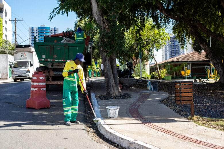 Cuiaba inicia megaoperacao de limpeza e atende 100 pracas na capital
