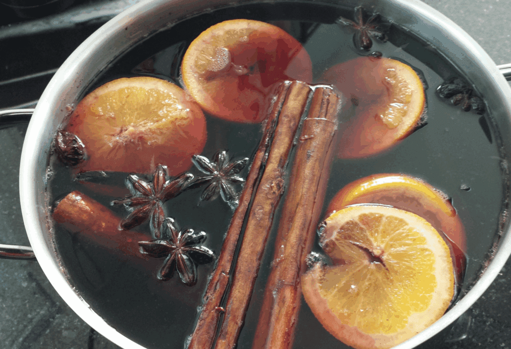 Como fazer quentão com vinho: Receita deliciosa e tradicional 82 Fazendo uma panela de Quentão