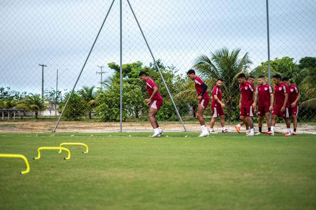 Atlético-GO x CRB: Jogo de Alta Tensão na Série B – Onde Assistir e Escalações. Imagem: Francisco Cedrim CRB