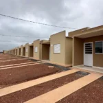Governo entrega 125 casas com subsídio em Várzea Grande