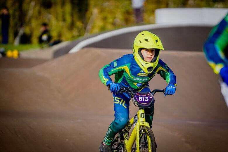 Manuelly Rios brilha no BMX e se prepara para desafio internacional na Argentina