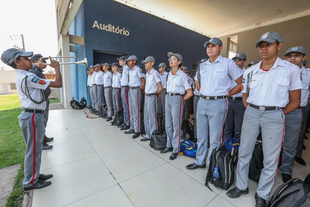 Inscrições para escolas estaduais militares terminam nesta quarta-feira