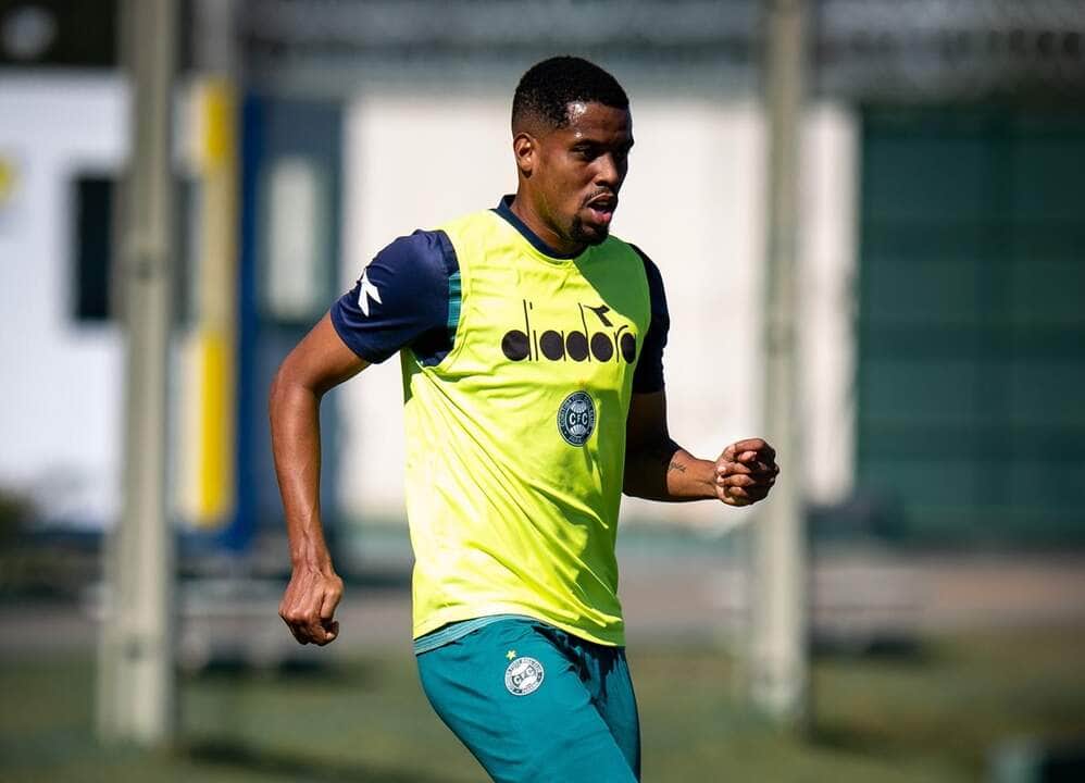 CRB x Coritiba hoje ao vivo: onde assistir, escalações e tudo sobre o jogo da Série B. Imagem: JP Pacheco Coritiba CRB x Coritiba hoje ao vivo: onde assistir, escalações e tudo sobre o jogo da Série B. Imagem: JP Pacheco Coritiba