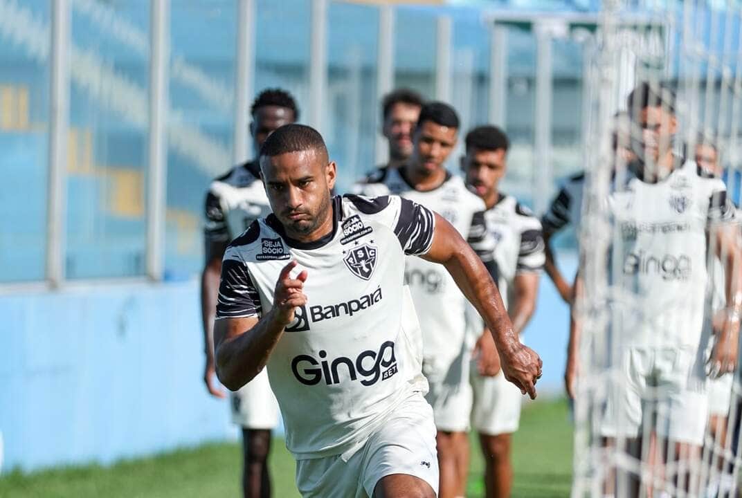 Avaí x Paysandu: Onde assistir, escalações e tudo sobre o duelo na Série B neste sábado. Imagem: Jorge Luís Totti Paysandu Avaí x Paysandu: Onde assistir, escalações e tudo sobre o duelo na Série B neste sábado. Imagem: Jorge Luís Totti Paysandu