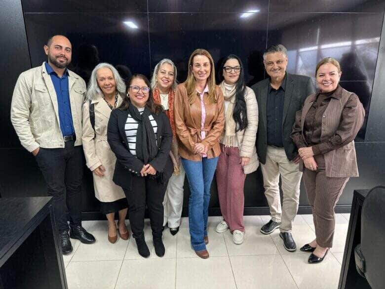 Liderados por primeira dama equipe de Cuiaba encerra visitas tecnicas em SC